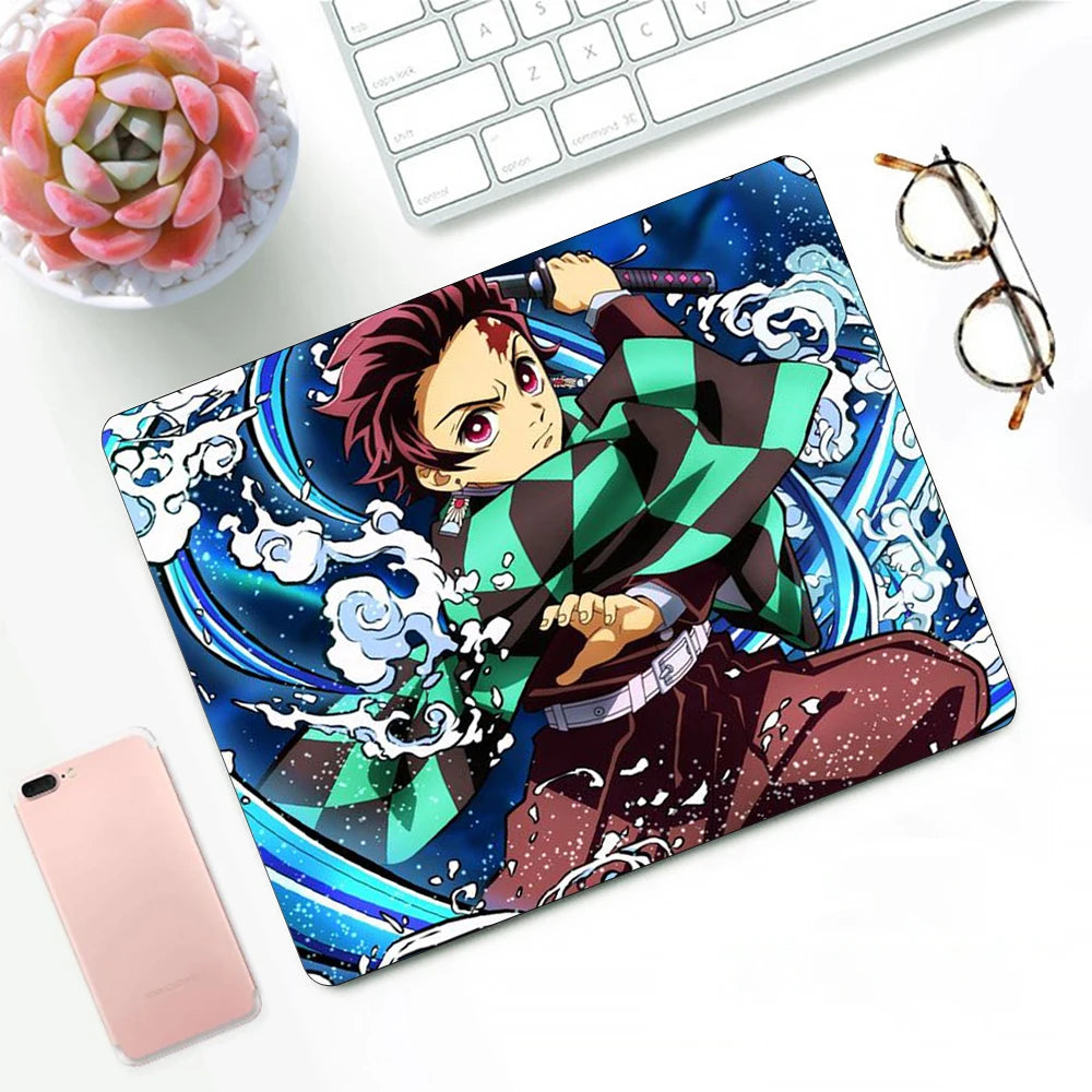 Tapis de souris XS Demon Slayer – Design Kamado Tanjirō – Accessoire gaming et déco pour PC & bureau